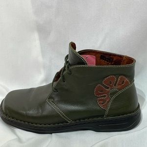 Joseph Seibel size 39 booties!